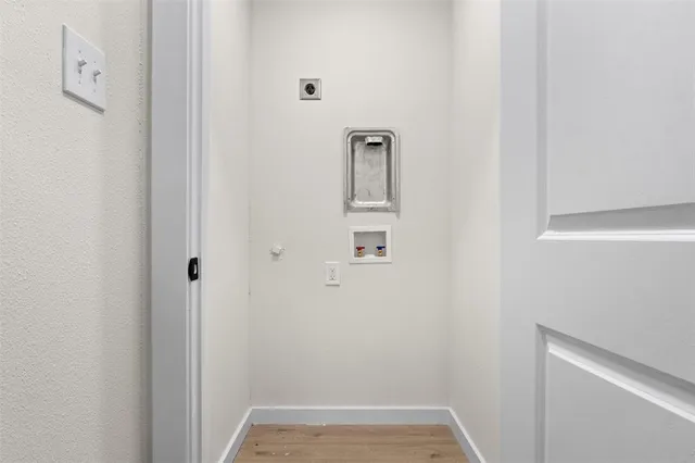 a view of utility room