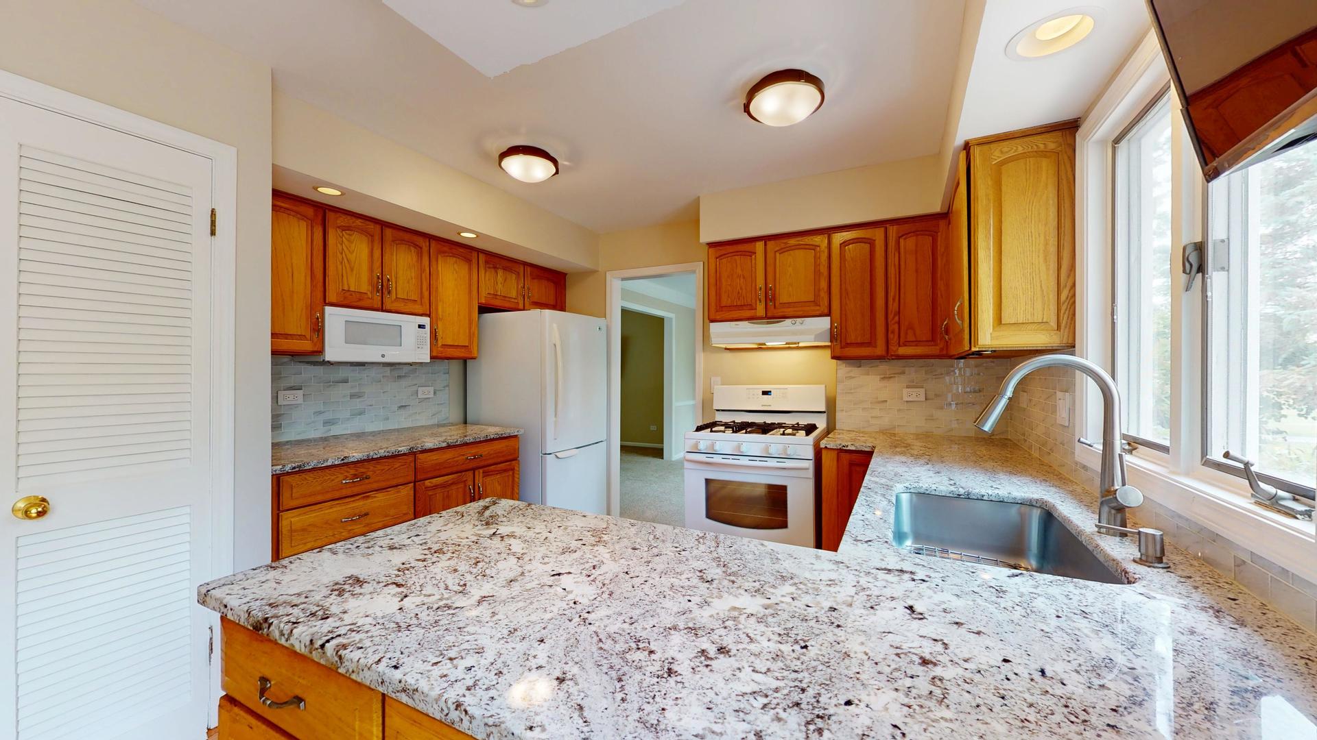 4905 Tile Line Road Crystal Lake, IL 60012 - Photo 9 of 40 Gallery Image 9