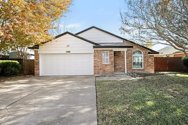 $320,000 | 6721 Cherrytree Drive, Arlington, TX 76001