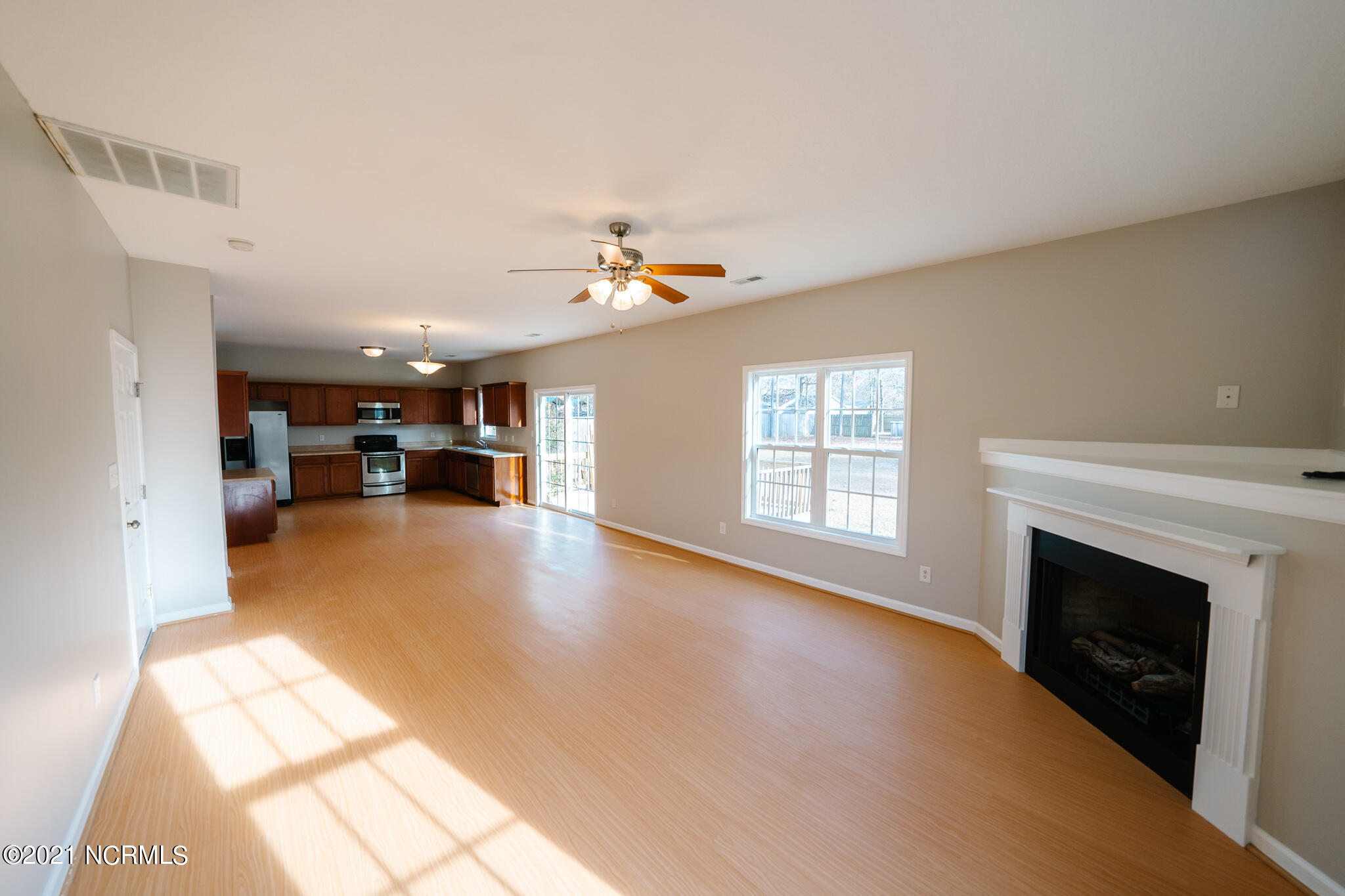 127 Saint Road Richlands, NC 28574 - Photo 12 of 35 DSC09993