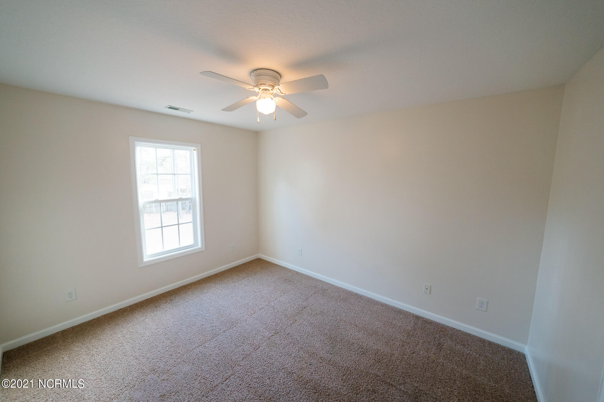127 Saint Road Richlands, NC 28574 - Photo 26 of 35 DSC00009