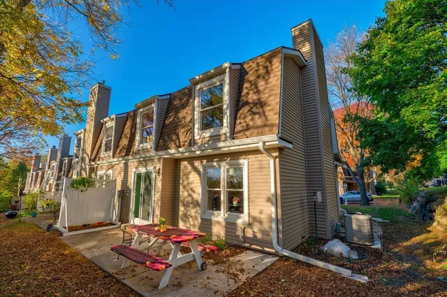 $304,000 | 885 Hemlock Drive, Verona, WI 53593