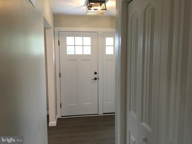 12 Oberlin Road Pennsville, NJ 08070 - Photo 18 of 50 foyer