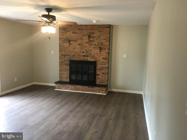 12 Oberlin Road Pennsville, NJ 08070 - Photo 33 of 50 family room