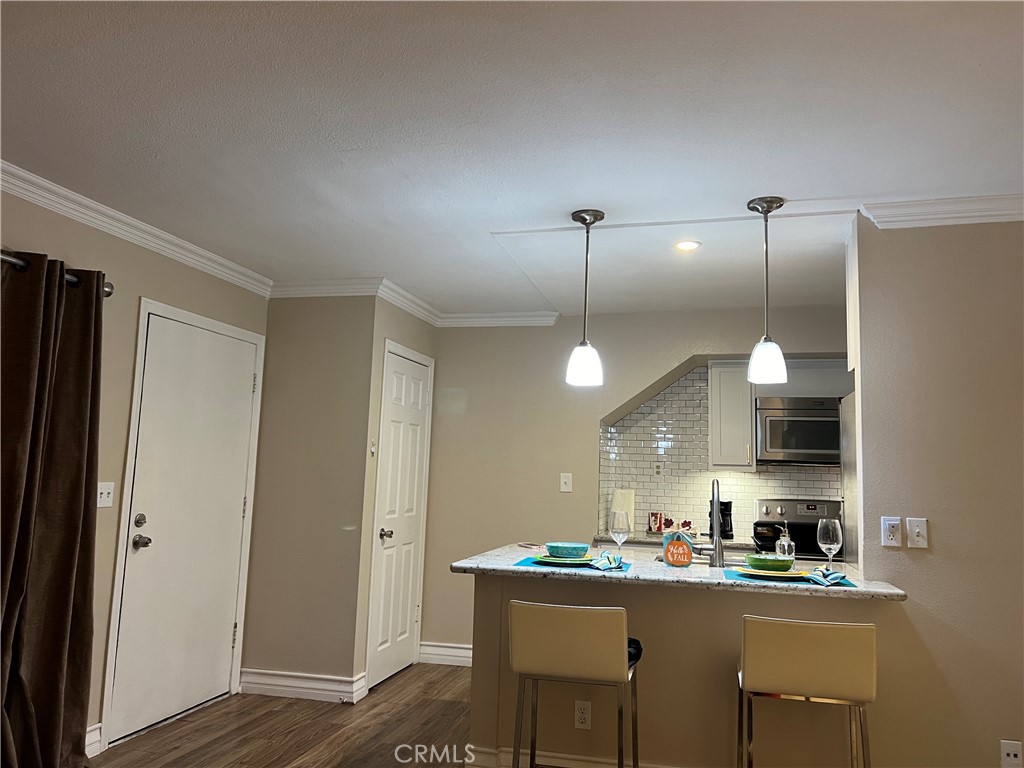 337 Streamwood Irvine, CA 92620 - Photo 4 of 10