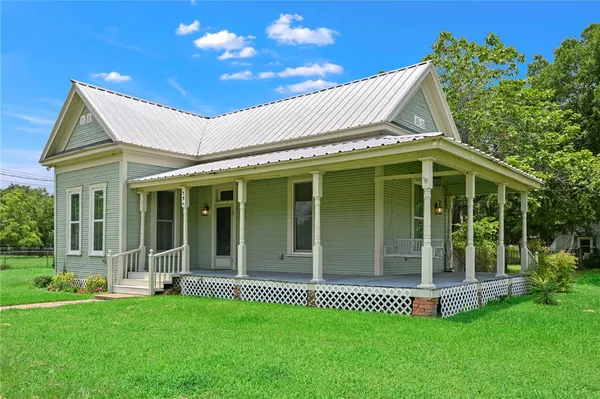 $175,000 | 326 5th Street, Somerville, TX 77879