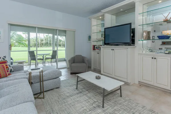 $6,800 | 4205 Fairway Drive North, Unit 4205, Jupiter, FL 33477