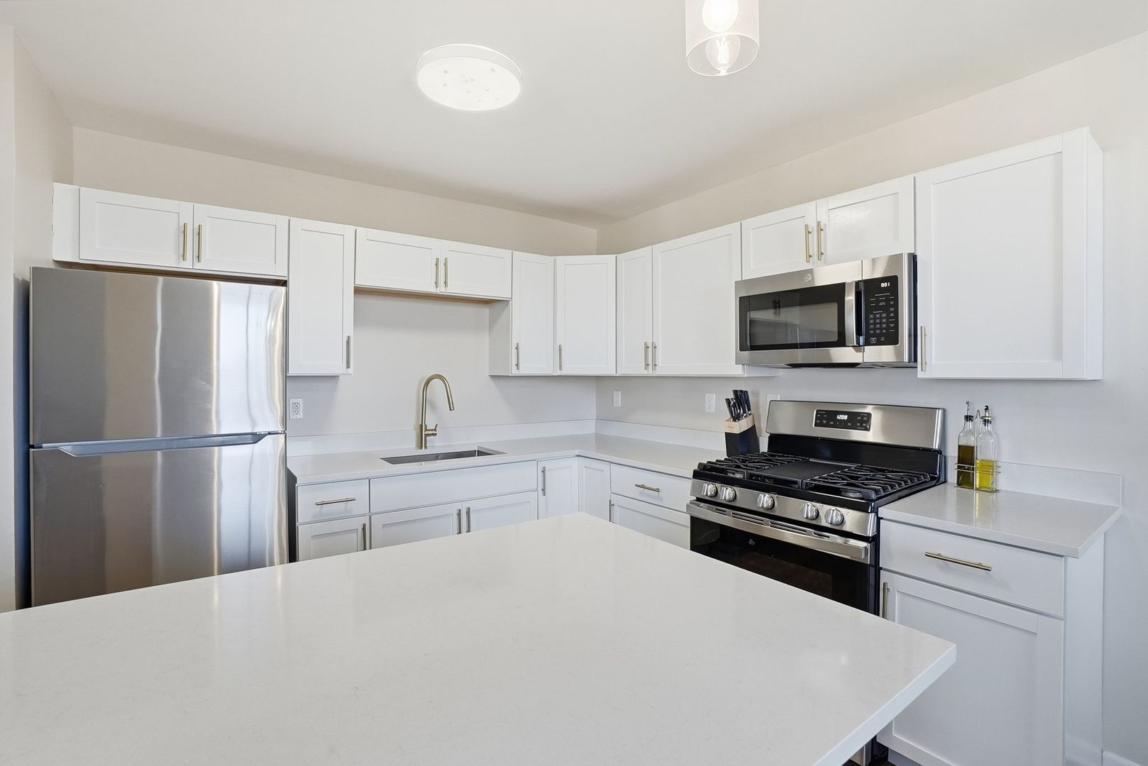 9740 South Pulaski Road, Unit 605 Oak Lawn, IL 60453 - Photo 7 of 23