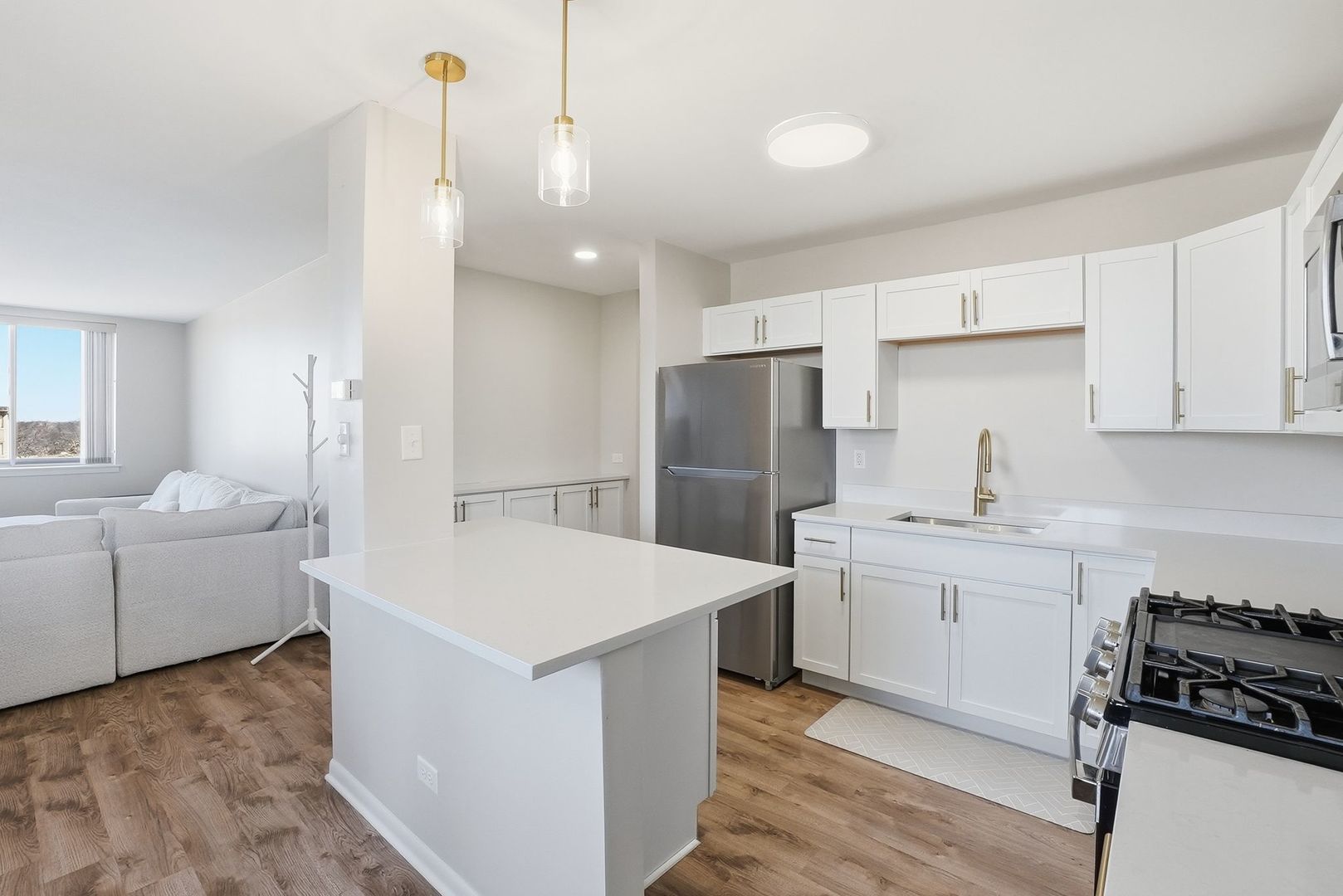 9740 South Pulaski Road, Unit 605 Oak Lawn, IL 60453 - Photo 8 of 23