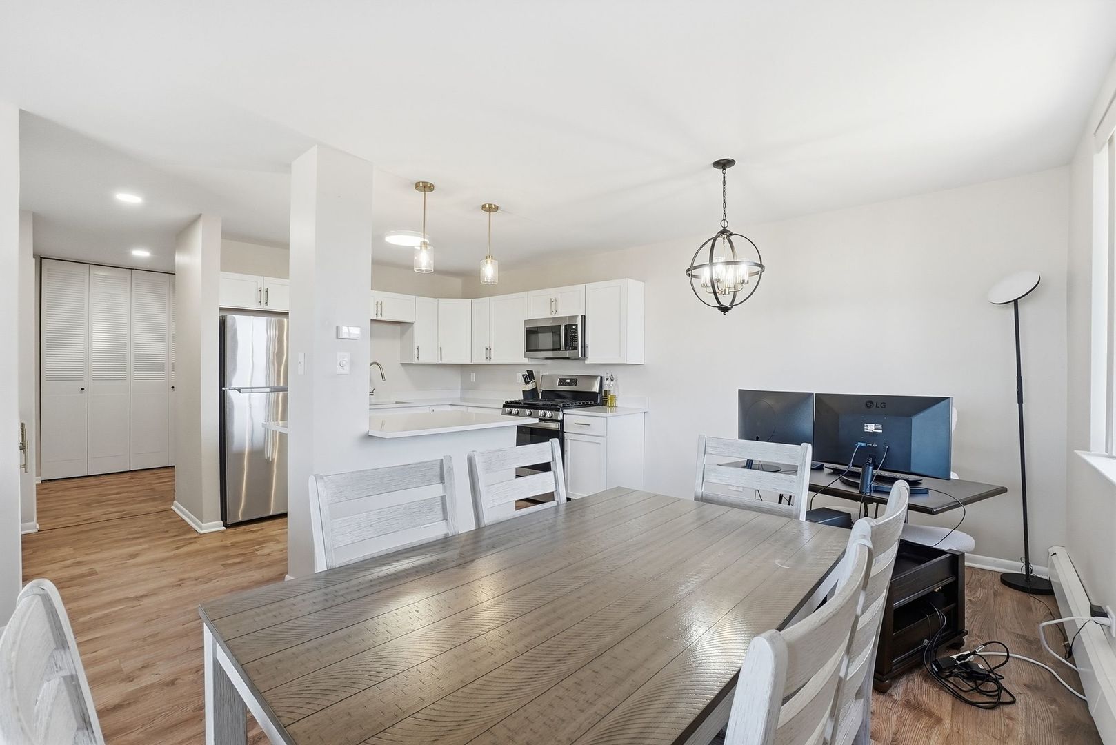 9740 South Pulaski Road, Unit 605 Oak Lawn, IL 60453 - Photo 10 of 23