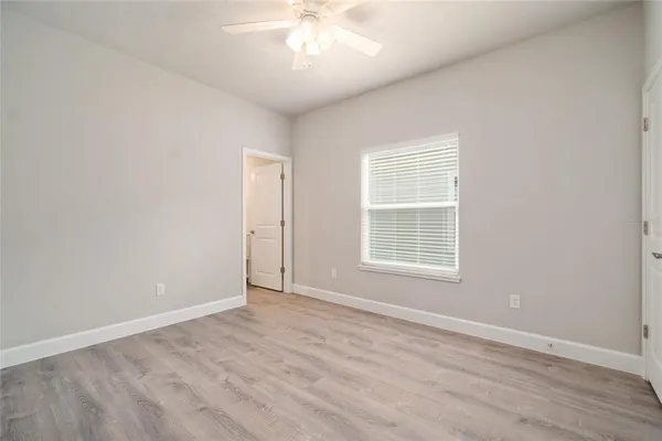 $3,975 | 622 Northwest 3rd Avenue, Unit 5, Gainesville, FL 32601