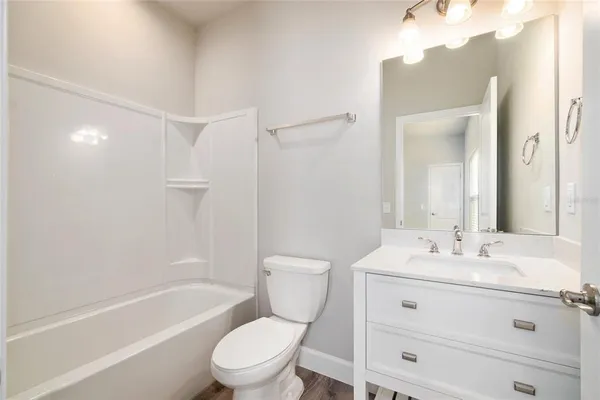 $3,975 | 622 Northwest 3rd Avenue, Unit 5, Gainesville, FL 32601