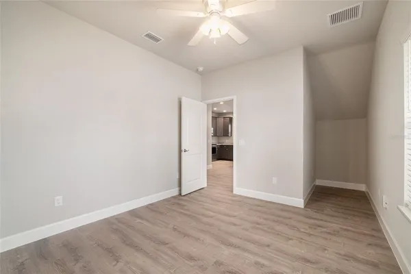 $3,975 | 622 Northwest 3rd Avenue, Unit 5, Gainesville, FL 32601