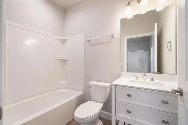 $3,975 | 622 Northwest 3rd Avenue, Unit 5, Gainesville, FL 32601