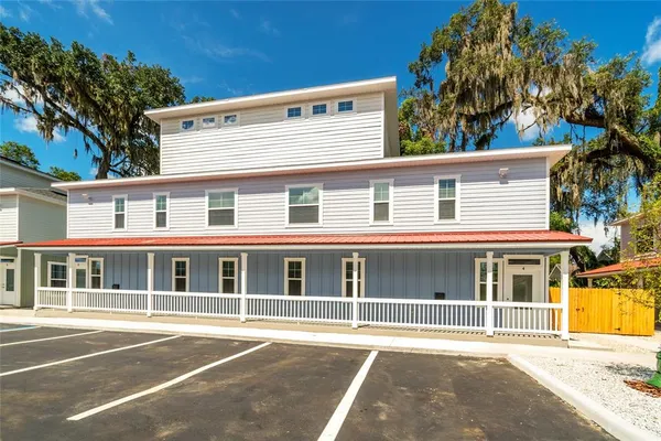 $3,975 | 622 Northwest 3rd Avenue, Unit 5, Gainesville, FL 32601