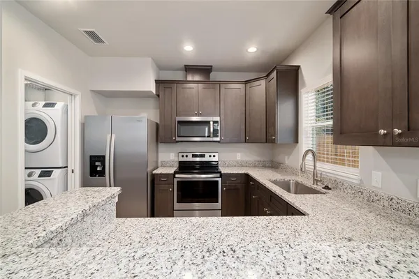 $3,975 | 622 Northwest 3rd Avenue, Unit 5, Gainesville, FL 32601