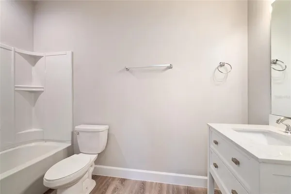 $3,975 | 622 Northwest 3rd Avenue, Unit 5, Gainesville, FL 32601