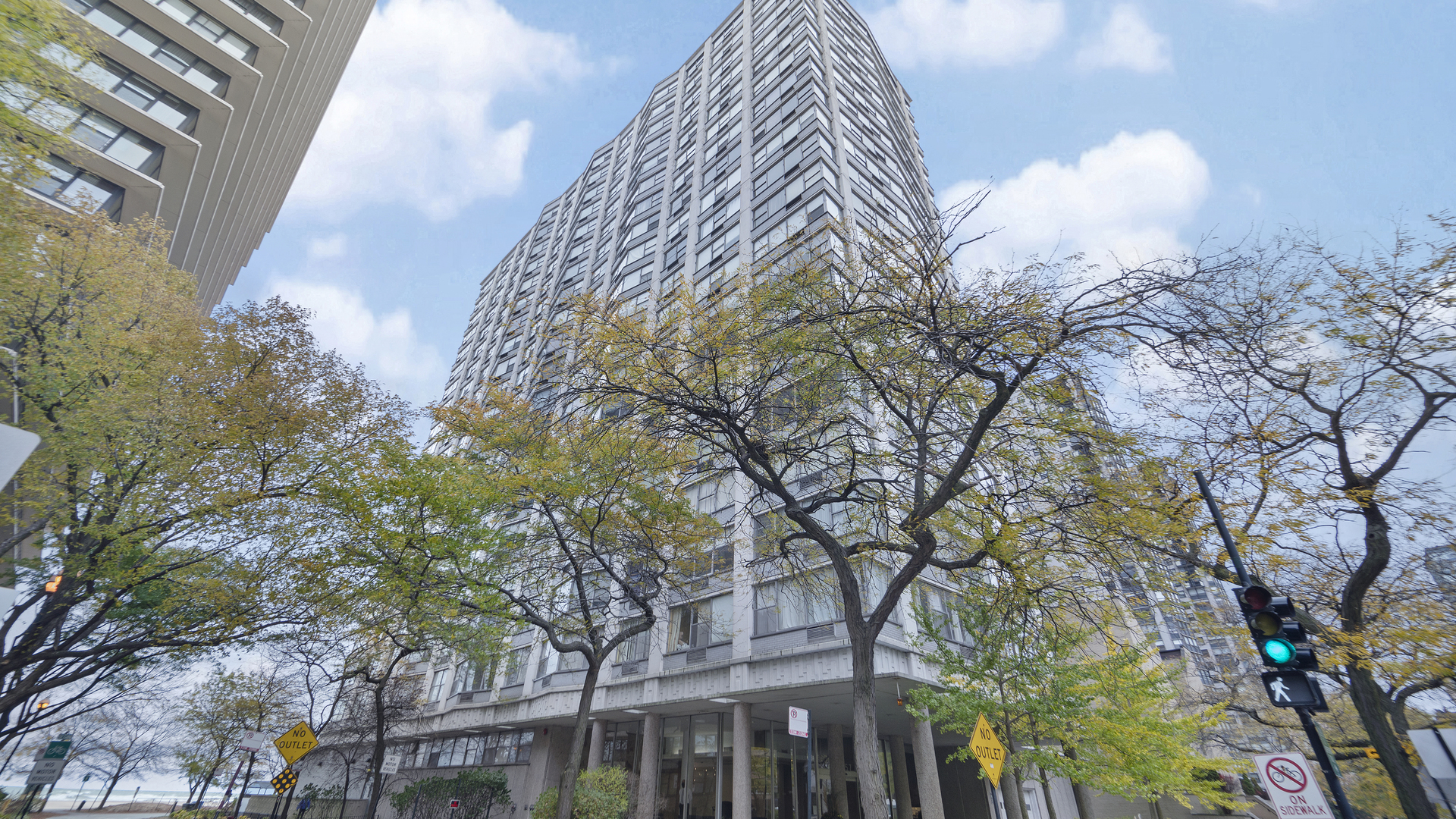 5757 North Sheridan Road, Unit 8A Chicago, IL 60660 - Photo 1 of 1