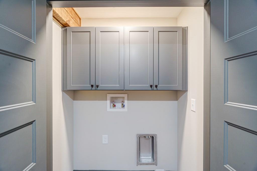 34 Depot Street, Unit 22 Hartwell, GA 30643 - Photo 11 of 29 view of utility room