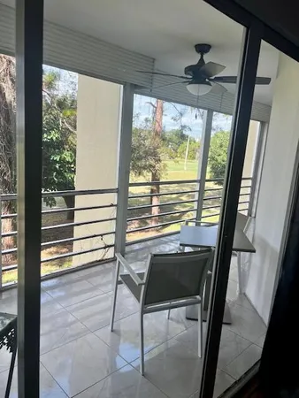 $2,000 | 3755 Via Poinciana, Unit 304, Lake Worth, FL 33467