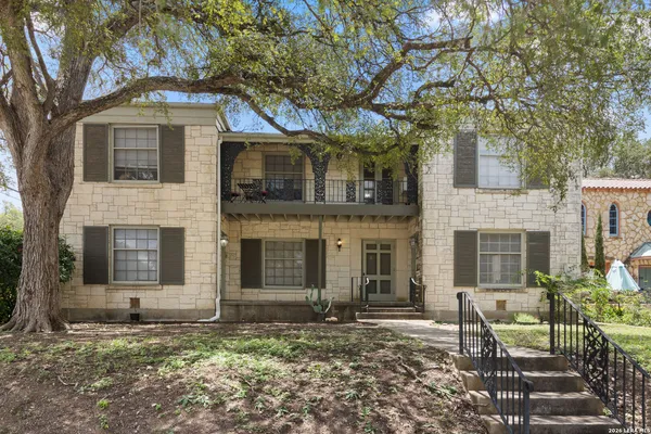 $1,200 | 336 East Lullwood Avenue, Unit 1, San Antonio, TX 78212