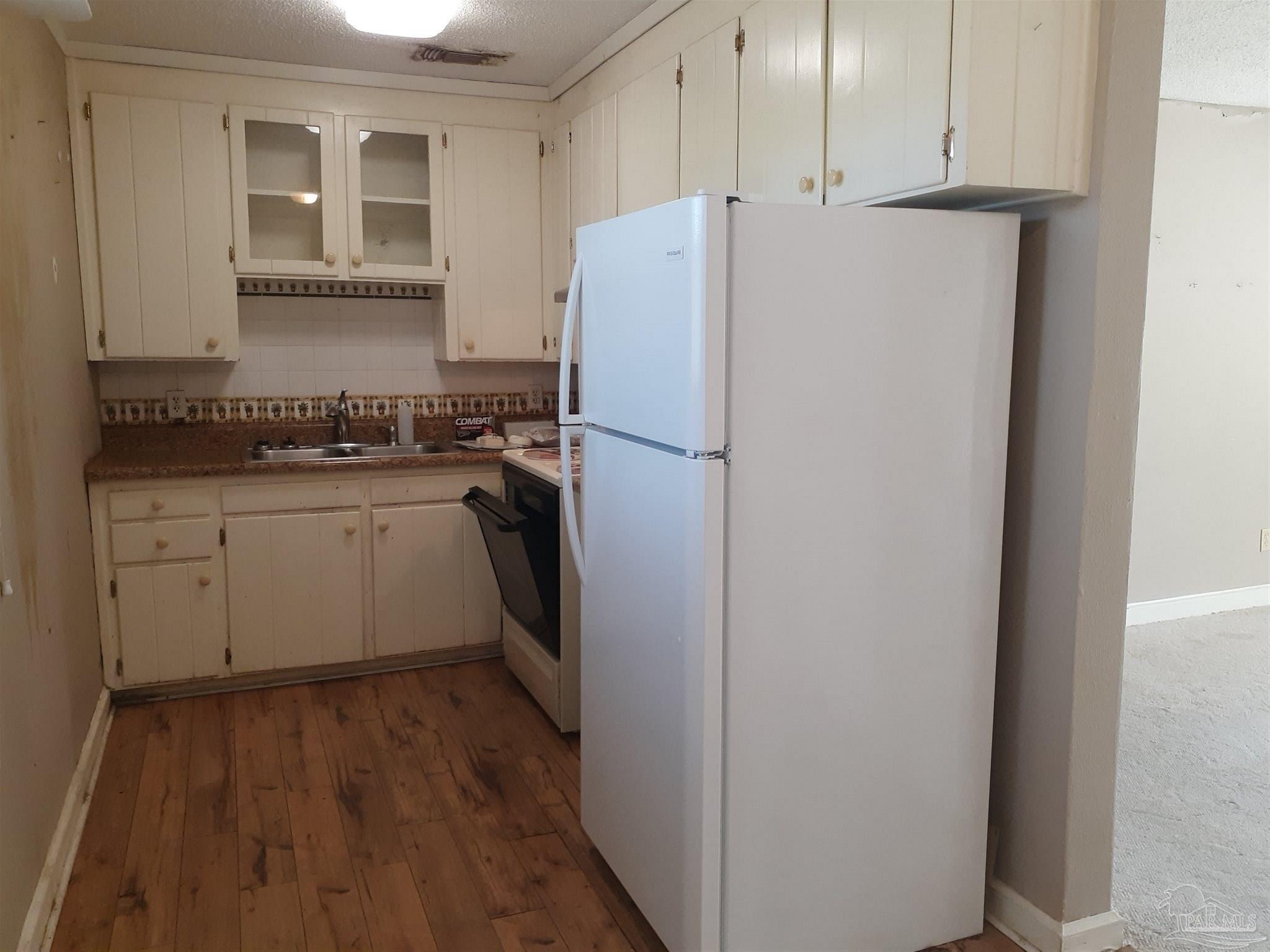 202 Alton Road Pensacola, FL 32507 - Photo 5 of 12 Gallery Image 5