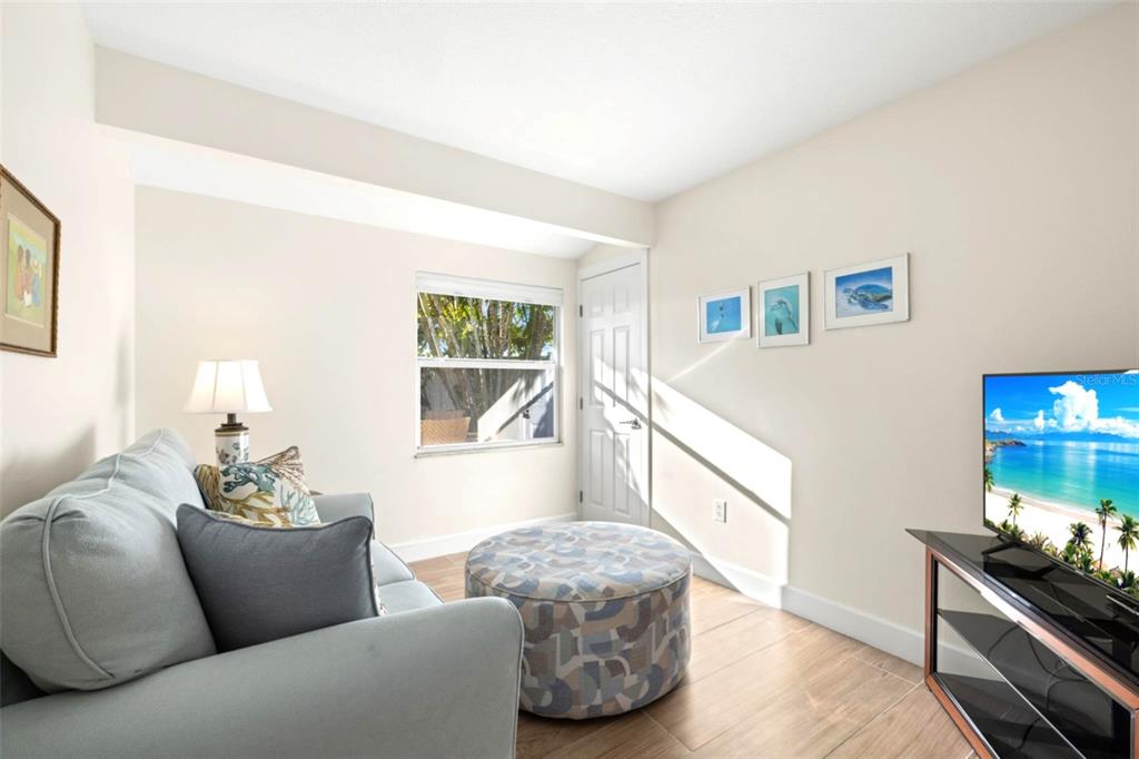 237 Hour Glass Way, Unit V6 Sarasota, FL 34242 - Photo 21 of 38