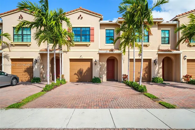 $3,650 | 10103 Akenside Drive, Boca Raton, FL 33428