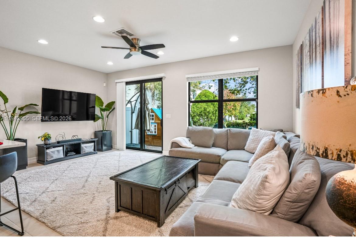 10103 Akenside Drive Boca Raton, FL 33428 - Photo 3 of 26