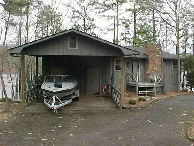 825 Seminole Point Road Fair Play, SC 29643 - Photo 1 of 9 Gallery Image 1