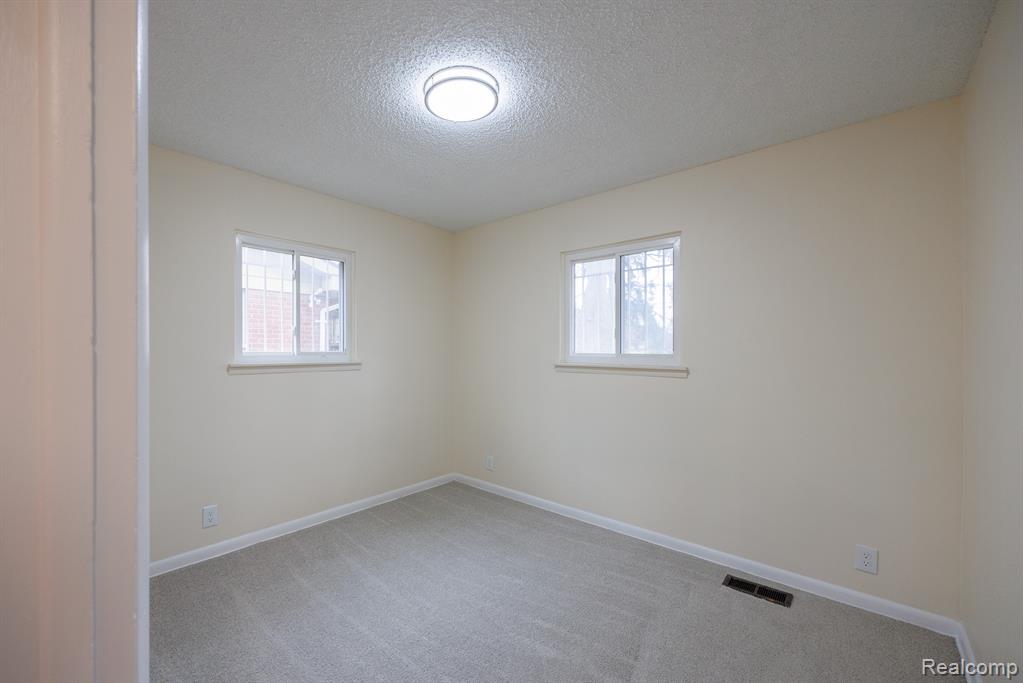 1518 Randy Court Flint, MI 48505 - Photo 9 of 14 Gallery Image 9