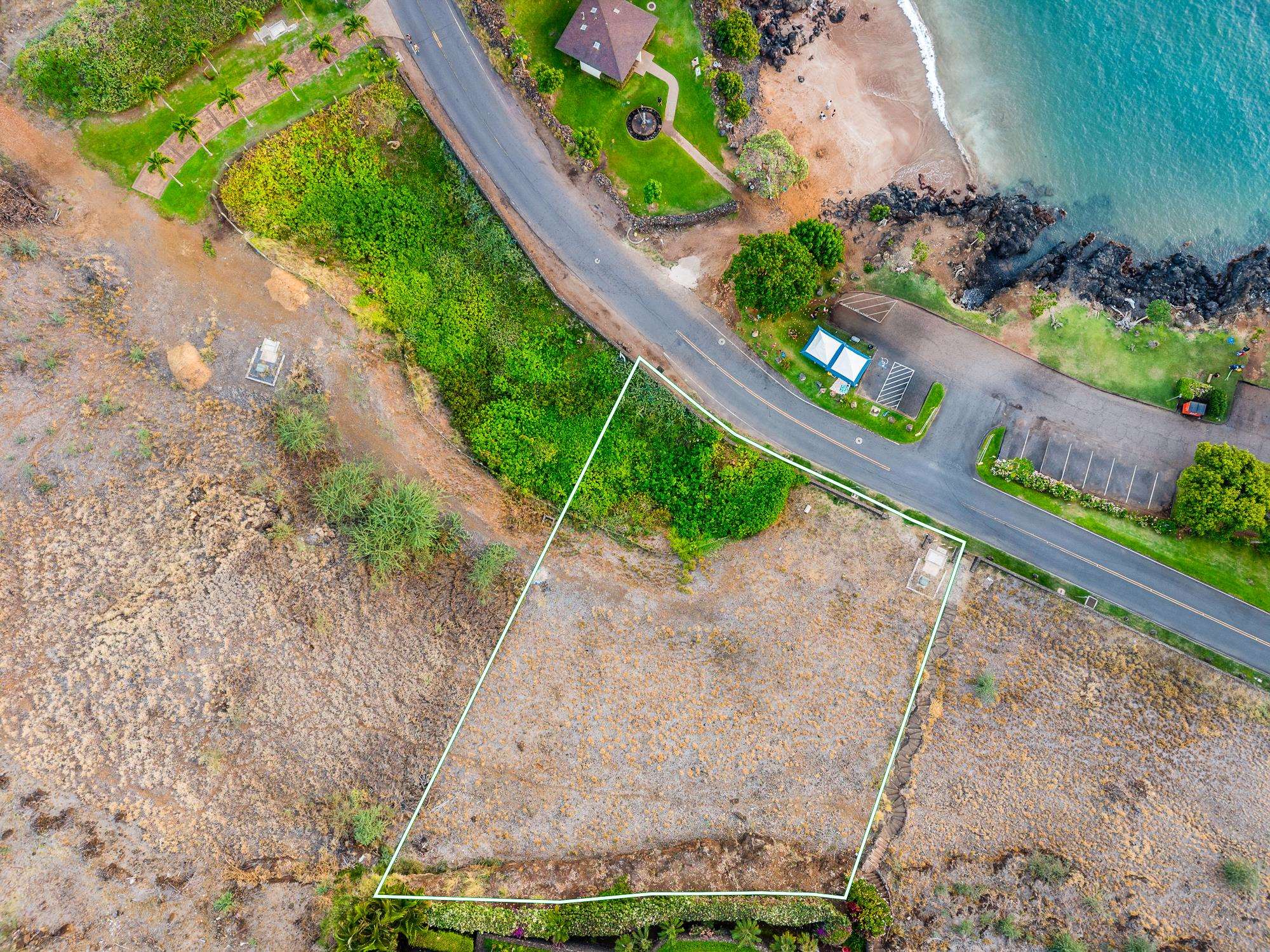 5147 Makena Road, Unit 5 Kihei, HI 96753 - Photo 10 of 18 a view of a garden with plants