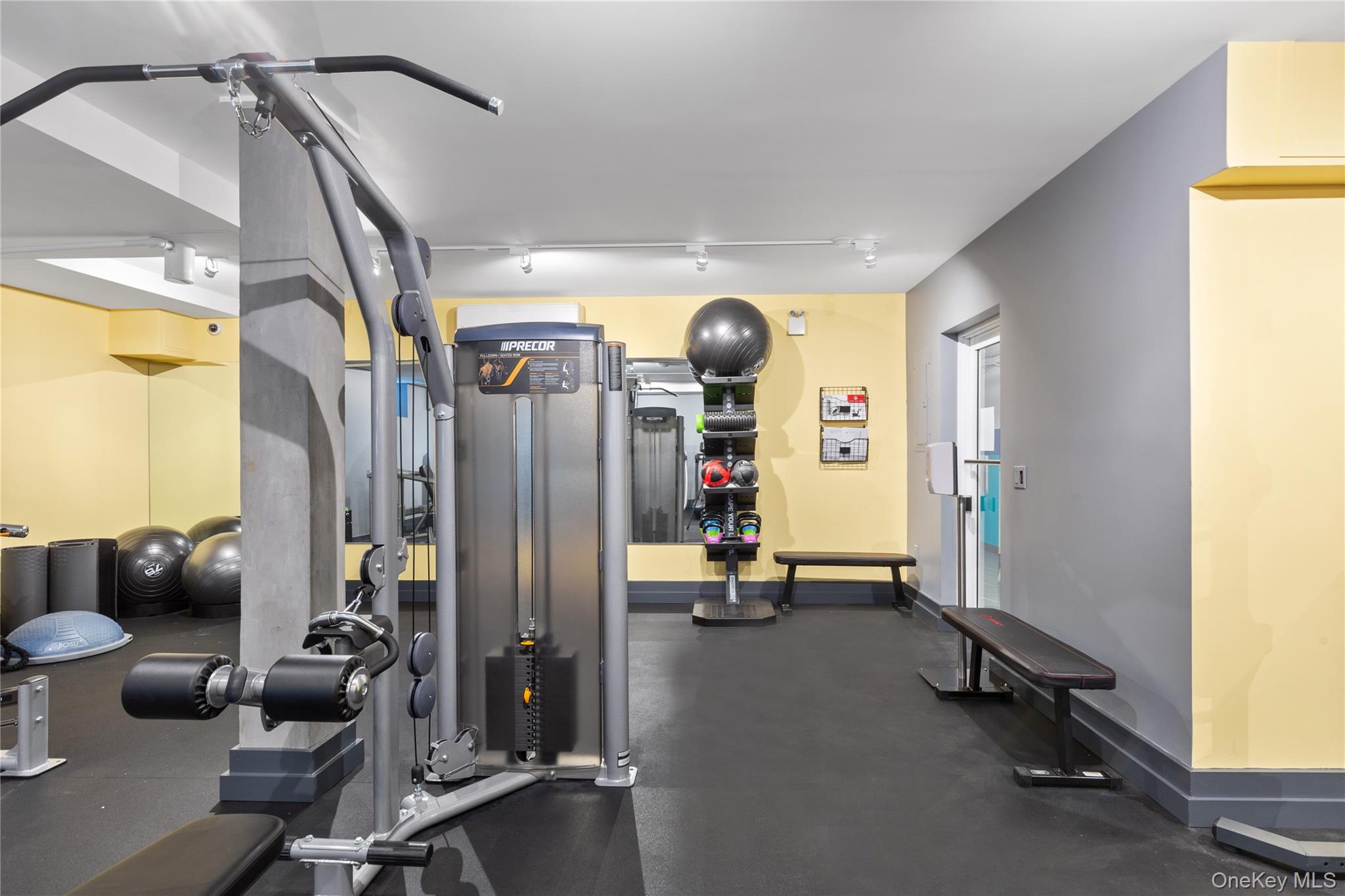 73-12 35th Avenue, Unit D44 Queens, NY 11372 - Photo 13 of 17 View of exercise room