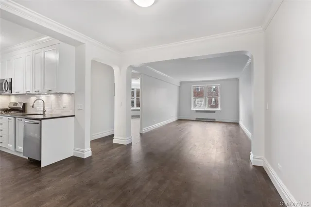 $4,295 | 73-12 35th Avenue, Unit D44 | Jackson Heights