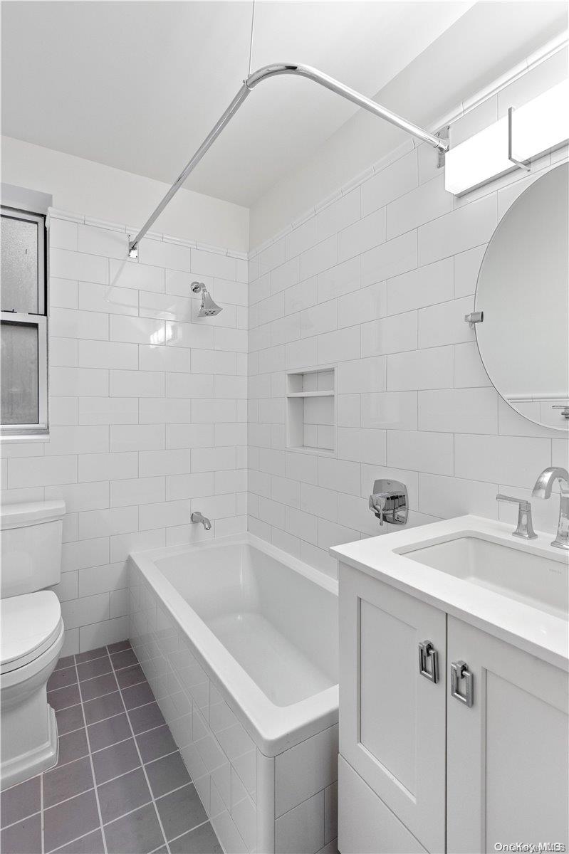 73-12 35th Avenue, Unit D44 Queens, NY 11372 - Photo 7 of 17 Model Photo
