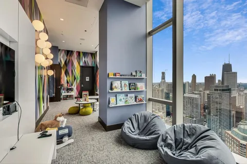 $7,500,000 | 363 East Wacker Drive, Unit 9101, Chicago, IL 60601