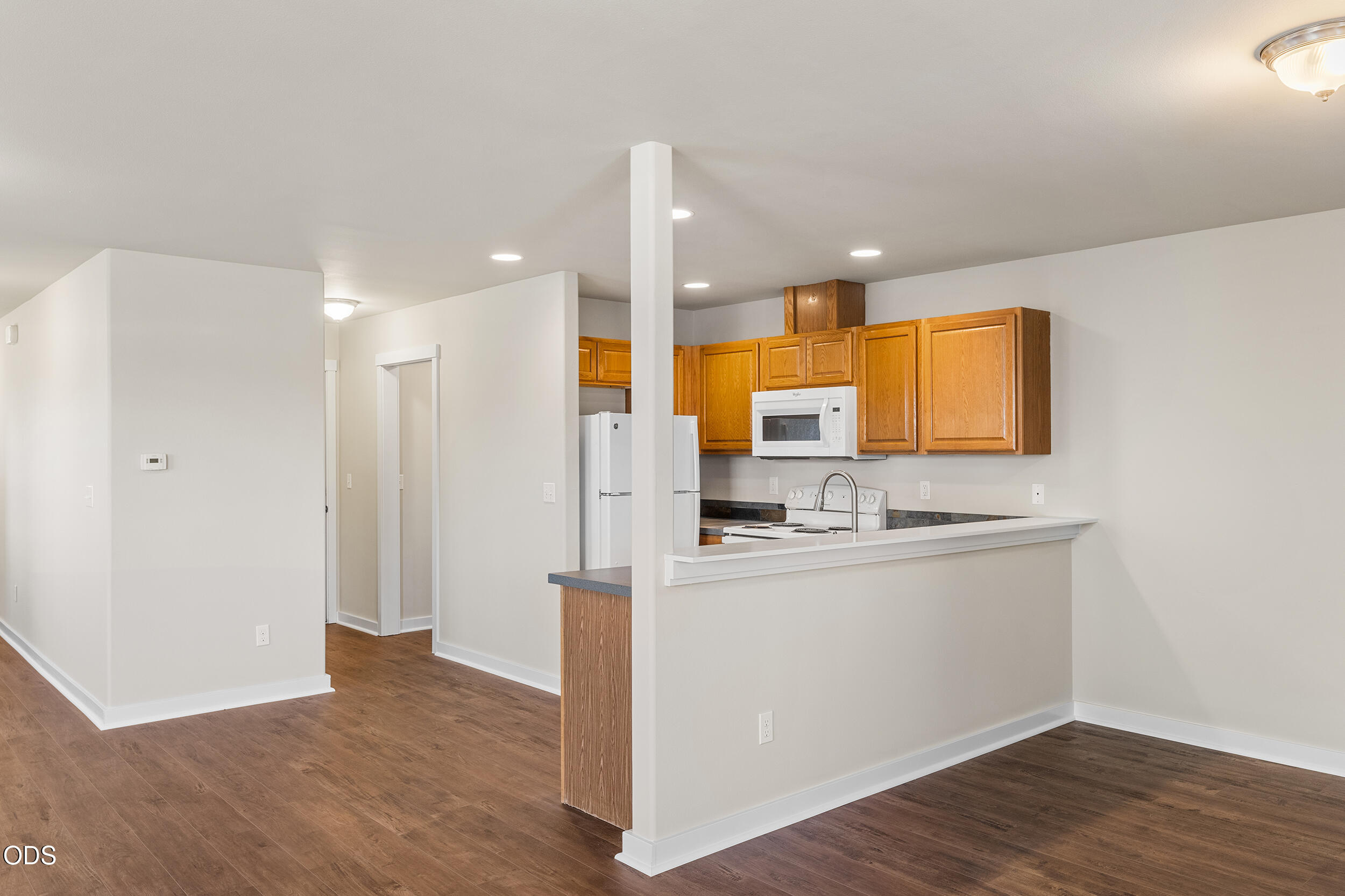 1214 Southwest 27th Street Redmond, OR 97756 - Photo 10 of 35