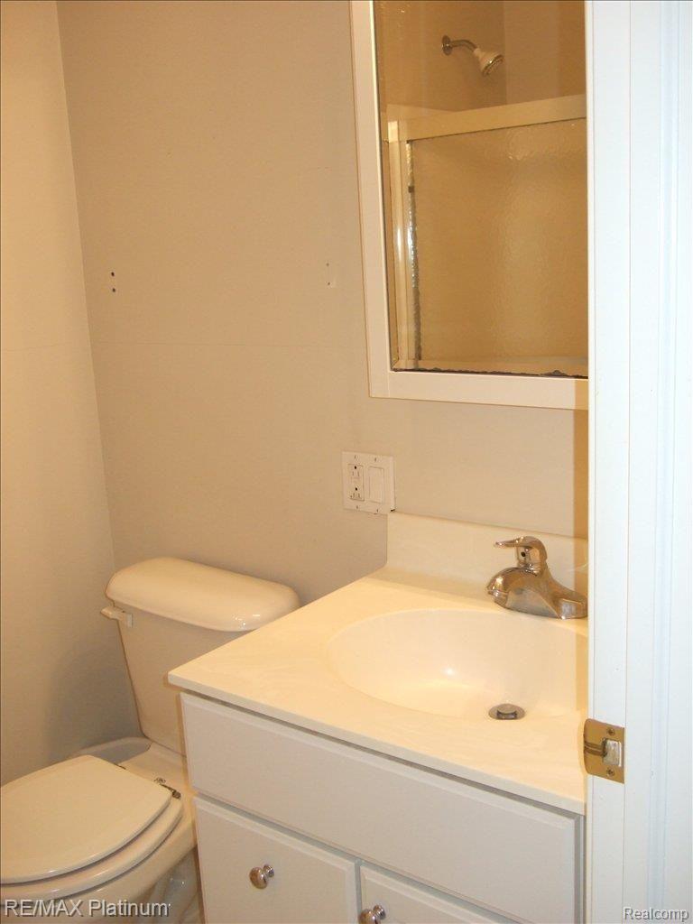 5767 Gregory Road Gregory, MI 48137 - Photo 13 of 15 2ND BATH