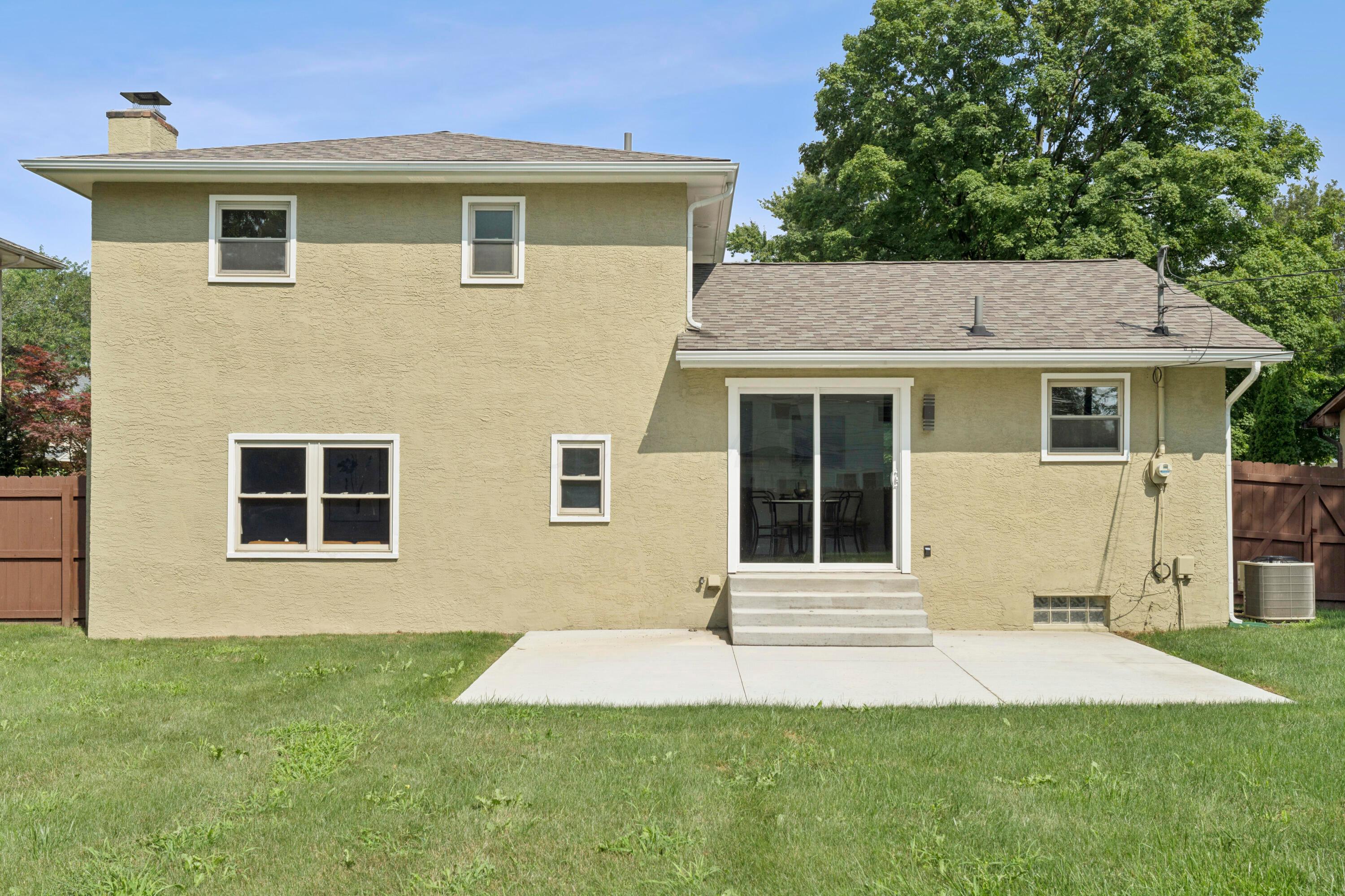 5440 Aspen Road Columbus, OH 43229 - Photo 42 of 52 Back of Home