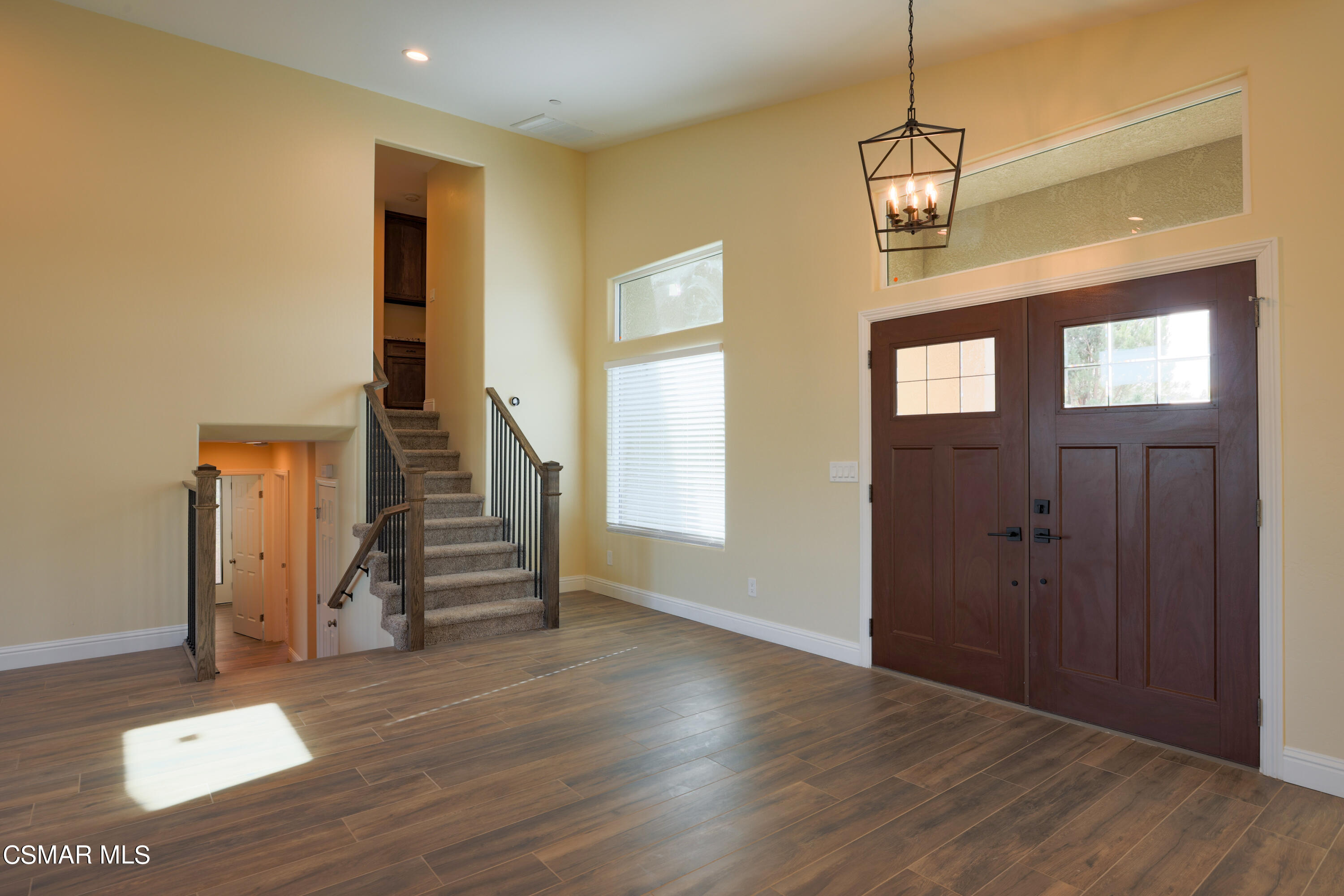 18715 Roxburgh Place Porter Ranch, CA 91326 - Photo 4 of 51 616A0627