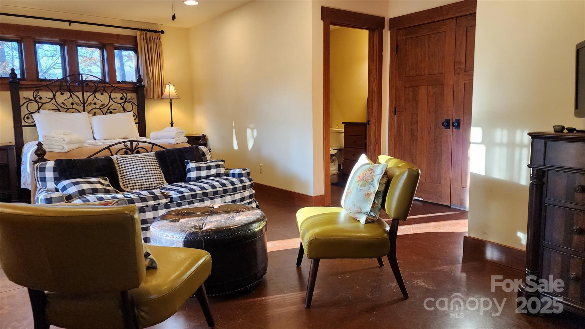 5 Chaucer Road Black Mountain, NC 28711 - Photo 30 of 48 a living room with furniture fireplace and a window