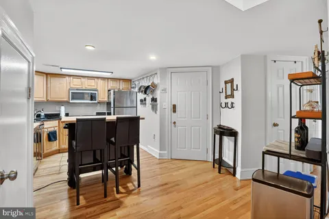 $825,000 | 905 South Carolina Avenue Southeast, Unit 6, Washington, DC 20003