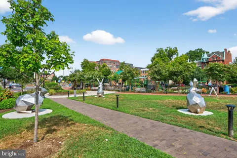 $825,000 | 905 South Carolina Avenue Southeast, Unit 6, Washington, DC 20003