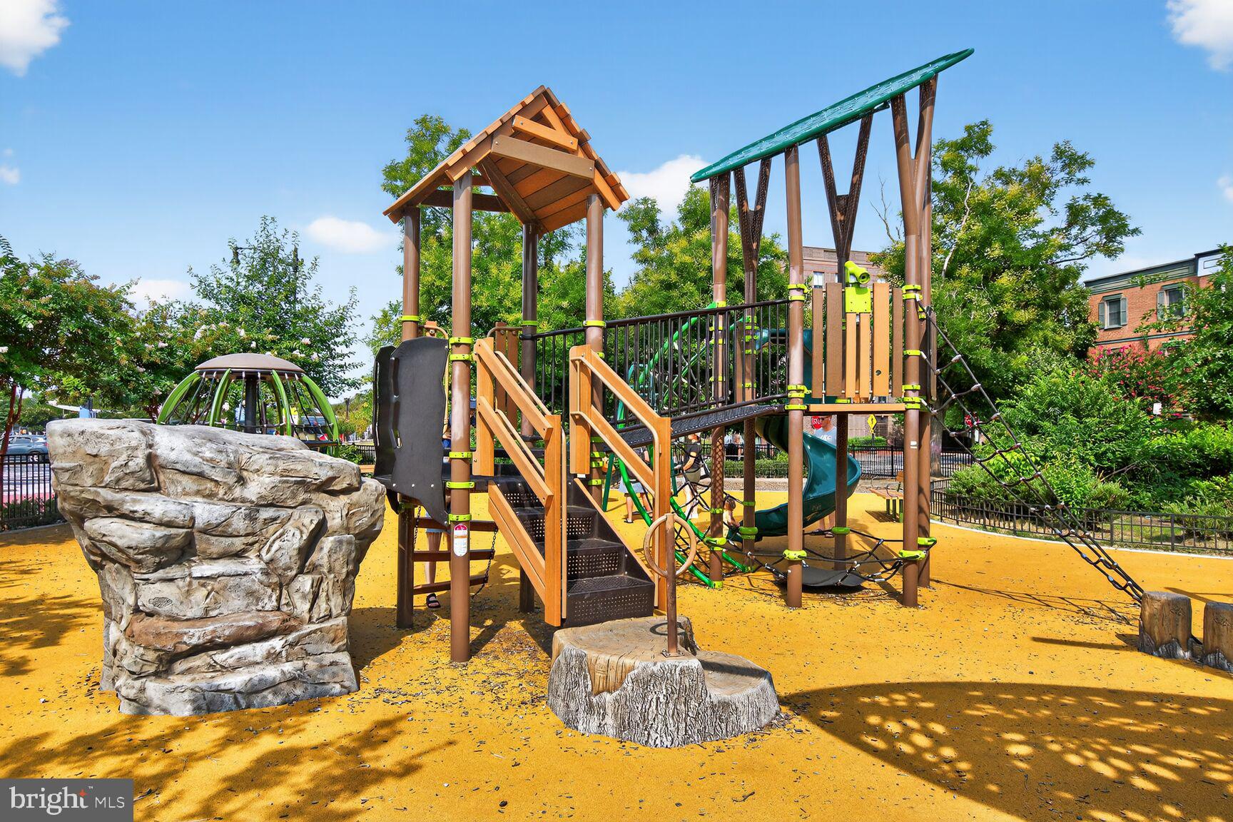 905 South Carolina Avenue Southeast, Unit 6 Washington, DC 20003 - Photo 34 of 34