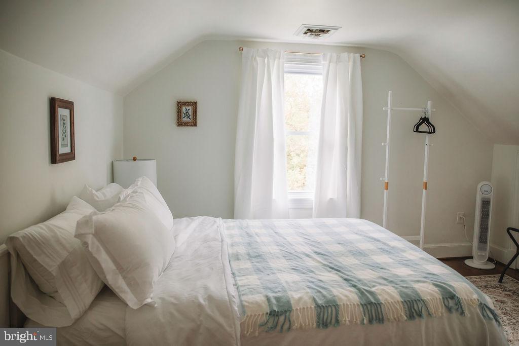 12242 Harpers Ferry Road Purcellville, VA 20132 - Photo 17 of 19