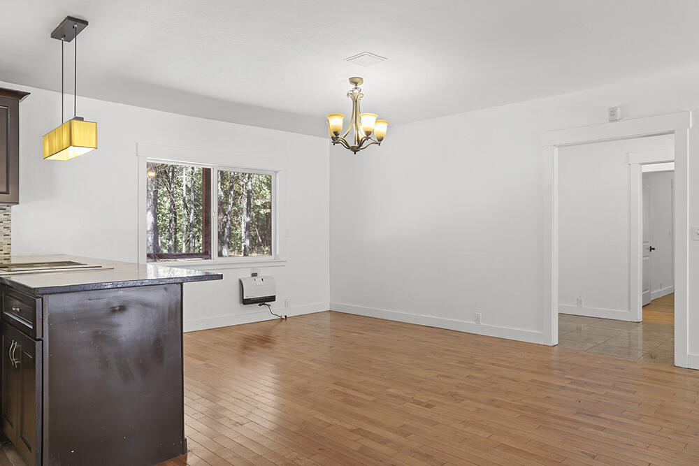 131 Cheney Creek Road Grants Pass, OR 97527 - Photo 5 of 40 85D901A4-95FB-4C9E-B9D7-19B186F618CA