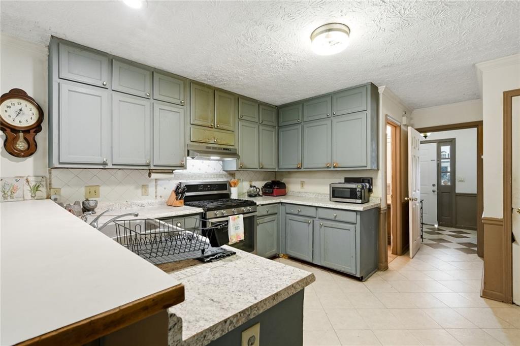1915 Rockside Lane Southwest Snellville, GA 30078 - Photo 12 of 33
