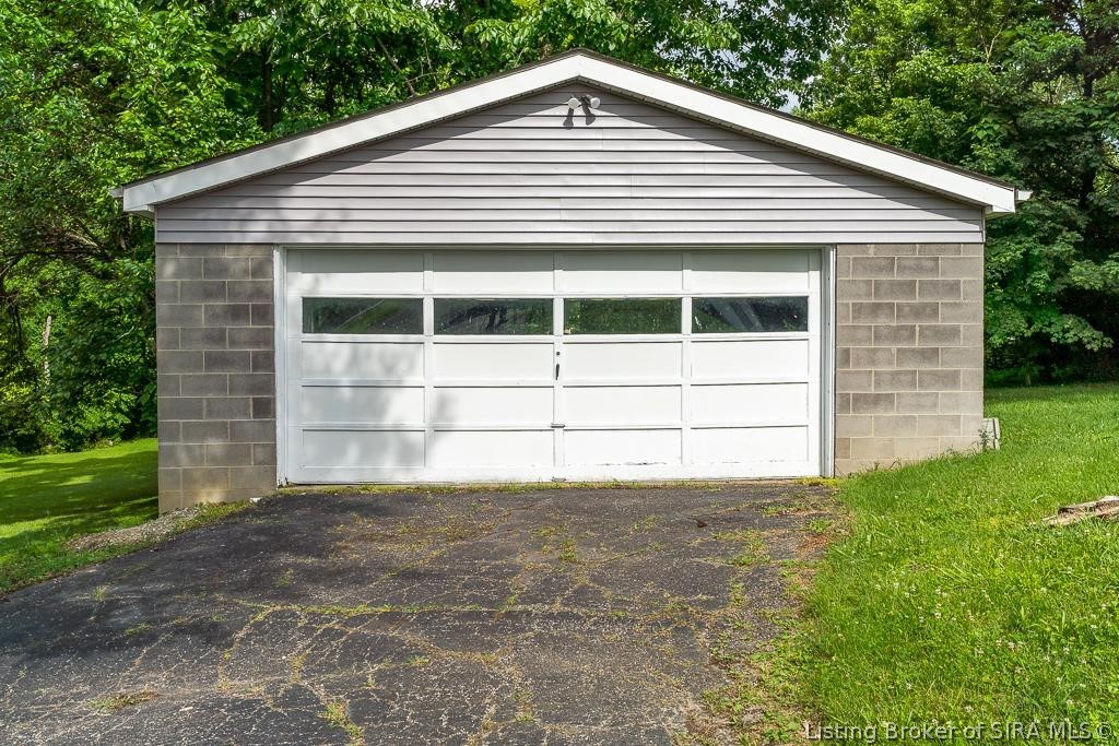 4320 Grant Line Road New Albany, IN 47150 - Photo 3 of 13 Gallery Image 3