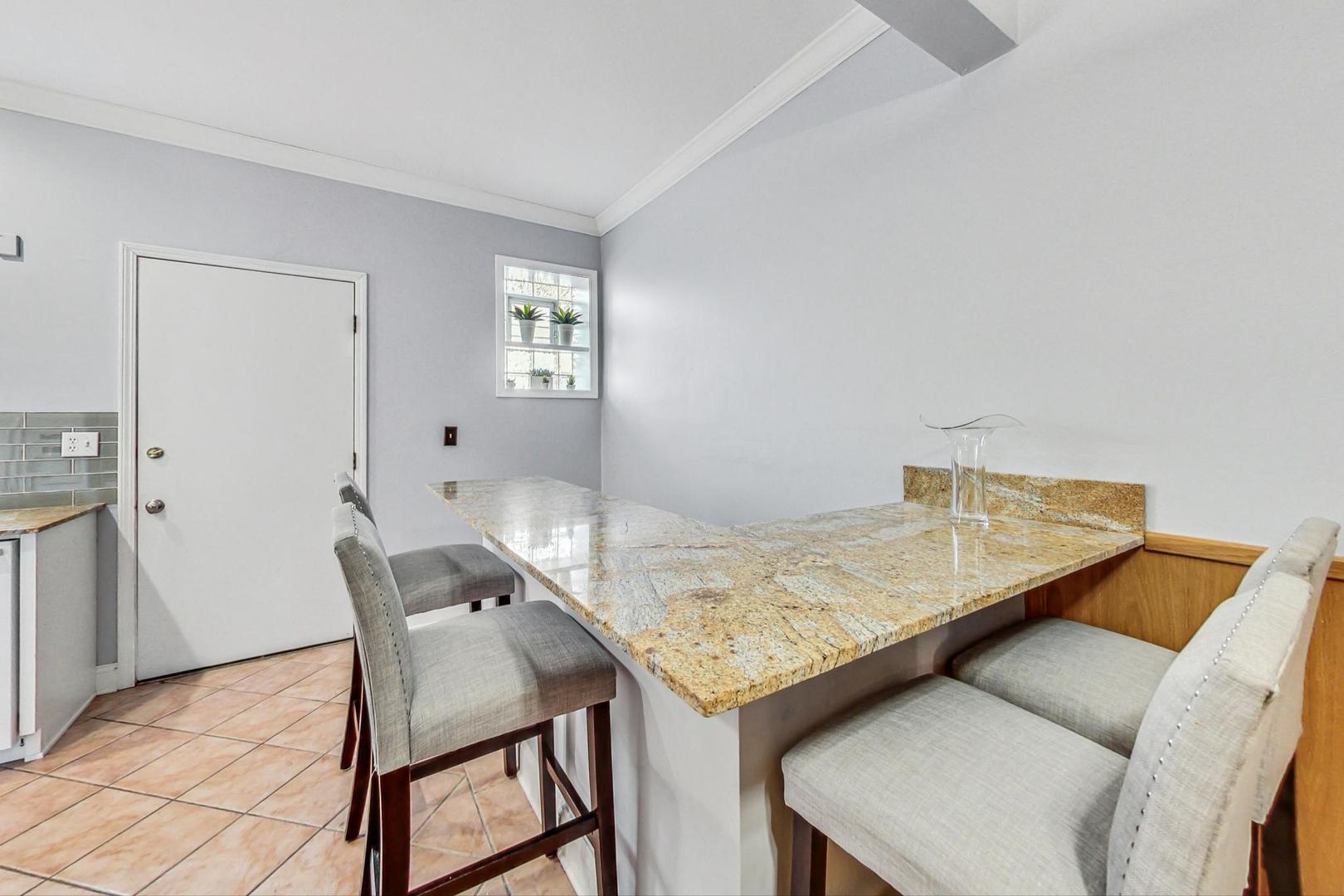 4332 North Kenmore Avenue Chicago, IL 60613 - Photo 11 of 32