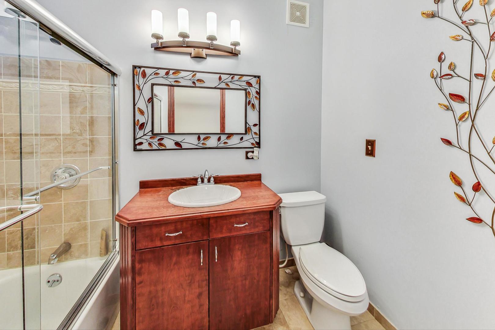 4332 North Kenmore Avenue Chicago, IL 60613 - Photo 14 of 32